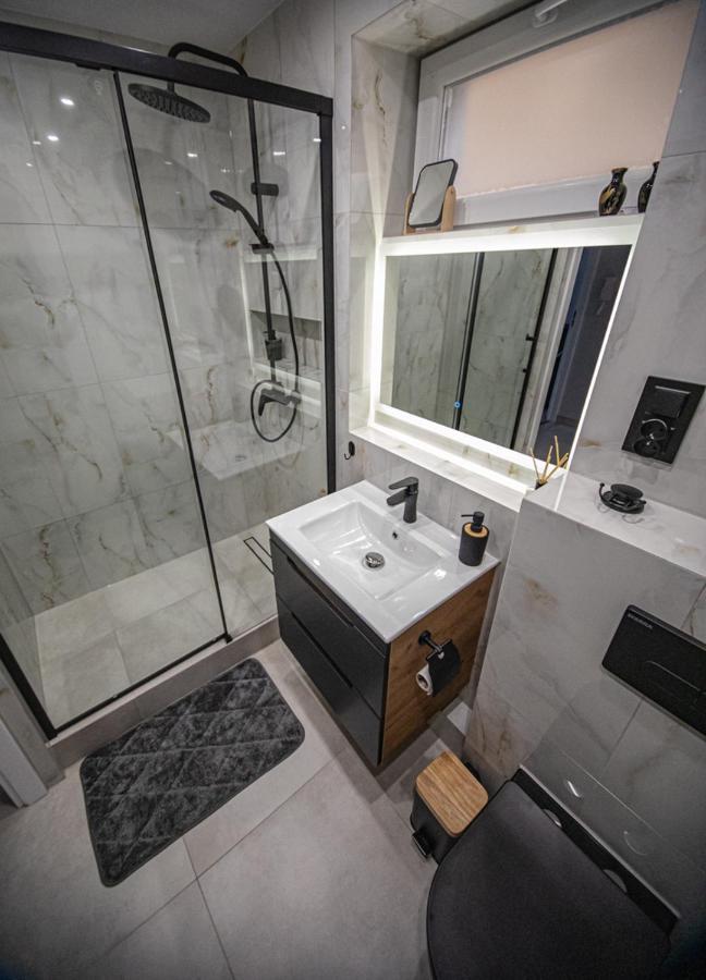 Okno Na Izery Apartment Lesna Bagian luar foto